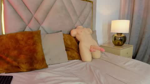 chloe_wilson7 online show from March 7, 2026, 1:57 am