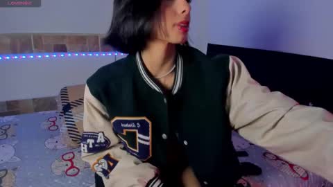 Snapshot of chloeaddamss chatting on September 25, 2025, 5:44 am 3 online show from September 25, 2025, 5:44 am