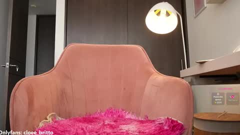 cloe online show from October 10, 2025, 5:23 pm