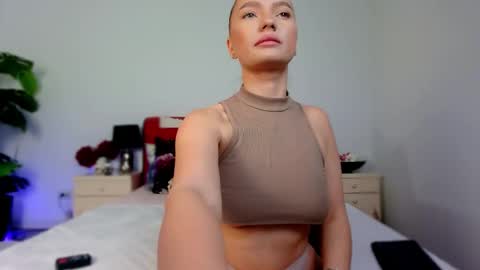 Chloe online show from February 7, 2026, 5:11 am