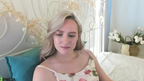Snapshot of chloedeccker chatting on June 5, 2026, 6:52 am Chloe Deccker online show from June 5, 2026, 6:52 am