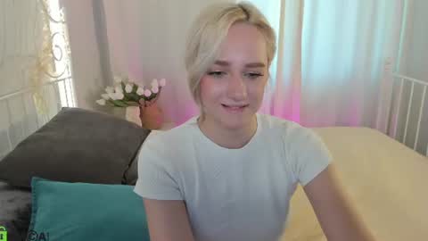 Snapshot of chloedeccker chatting on July 2, 2026, 1:05 am Chloe Deccker online show from July 2, 2026, 1:05 am