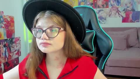 ChloeHalses online show from March 22, 2026, 4:10 pm