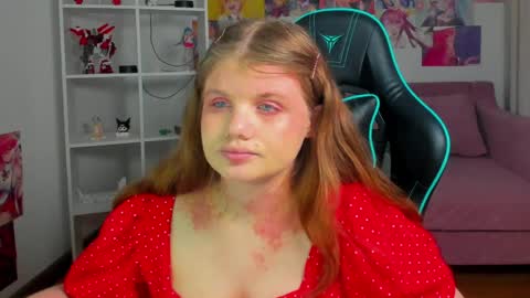 ChloeHalses online show from June 8, 2026, 7:03 pm