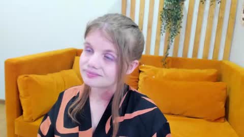 ChloeHalses online show from June 19, 2026, 5:06 pm