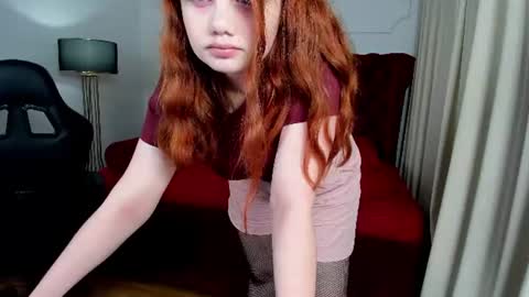 Snapshot of chloehalses chatting on July 29, 2026, 5:11 pm ChloeHalses online show from July 29, 2026, 5:11 pm