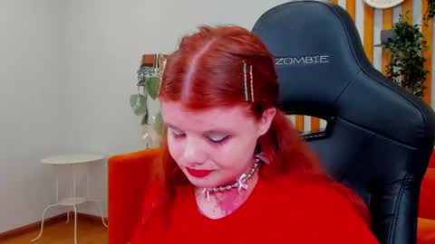 Snapshot of chloehalses chatting on August 3, 2026, 5:06 am ChloeHalses online show from August 3, 2026, 5:06 am
