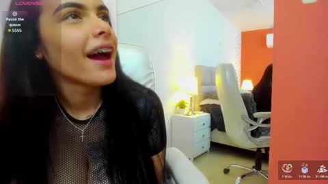  Chloe Harper  online show from November 25, 2025, 1:11 pm