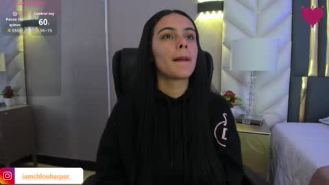  Chloe Harper  online show from February 17, 2026, 11:40 am