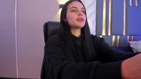  Chloe Harper  online show from May 15, 2026, 11:50 am