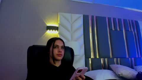  Chloe Harper  online show from June 26, 2026, 11:58 am