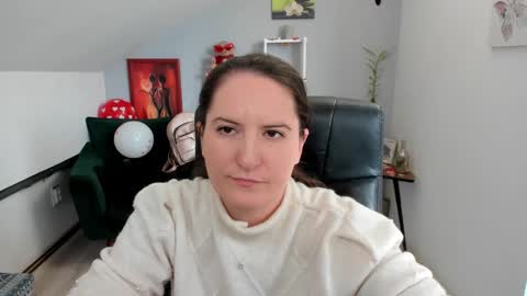 Snapshot of chloehottie chatting on February 14, 2025, 11:10 am chloehottie online show from February 14, 2025, 11:10 am