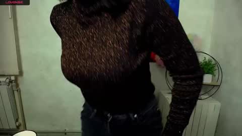 Snapshot of chloejill_ chatting on November 8, 2025, 4:45 am Chloe online show from November 8, 2025, 4:45 am