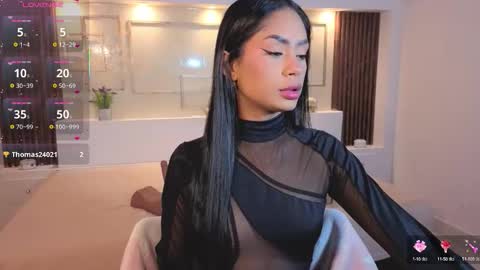 Snapshot of chloemoon9 chatting on October 1, 2025, 5:02 am Chloe Moon online show from October 1, 2025, 5:02 am