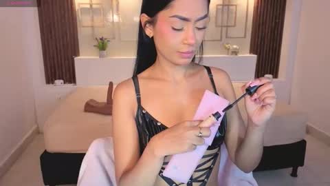 Snapshot of chloemoon9 chatting on October 12, 2025, 12:26 pm Chloe Moon online show from October 12, 2025, 12:26 pm