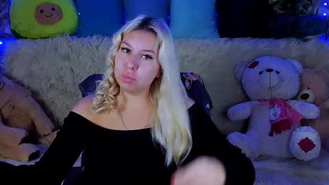 Snapshot of chloericci chatting on September 20, 2025, 7:09 am ChloeRicci online show from September 20, 2025, 7:09 am