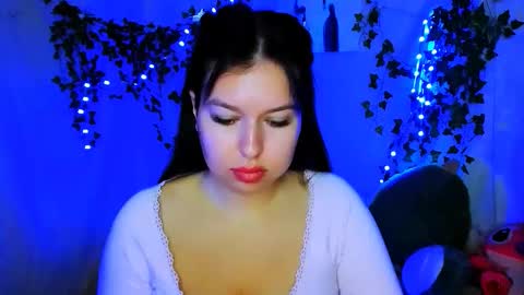 ChloeRicci online show from December 18, 2025, 11:16 am