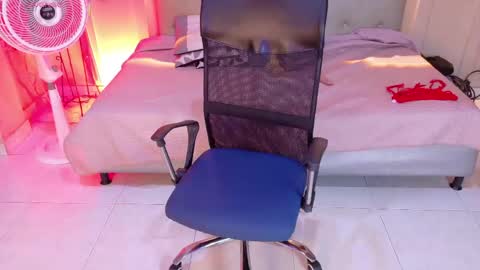Snapshot of chloerossee chatting on May 15, 2026, 11:34 pm Chloe rosse online show from May 15, 2026, 11:34 pm