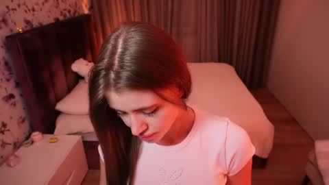 Chloe online show from July 24, 2026, 8:07 pm