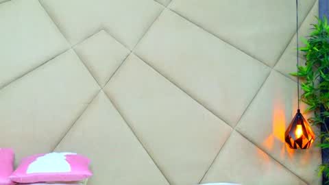 Chloe Vee online show from July 25, 2026, 4:43 am