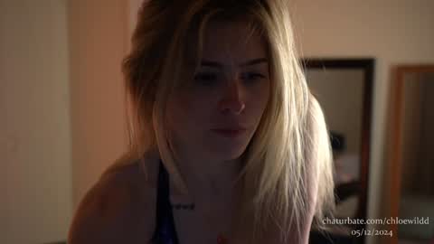 Snapshot of chloewildd chatting on December 5, 2024, 10:01 pm Chloe online show from December 5, 2024, 10:01 pm