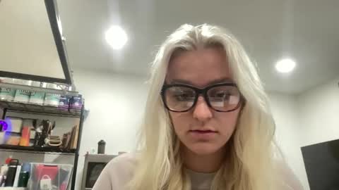 Snapshot of chloexbabe chatting on January 8, 2026, 8:27 am Chloe Babe online show from January 8, 2026, 8:27 am