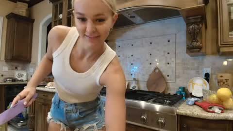Snapshot of chloexbabe chatting on July 12, 2026, 4:47 am Chloe Babe online show from July 12, 2026, 4:47 am