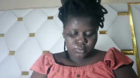 Snapshot of choclate_goddess chatting on December 16, 2025, 6:51 am Paula online show from December 16, 2025, 6:51 am