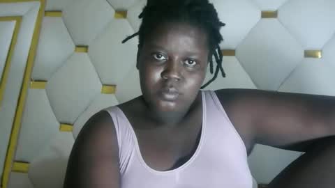 Snapshot of choclate_goddess chatting on January 8, 2026, 8:05 am Paula online show from January 8, 2026, 8:05 am