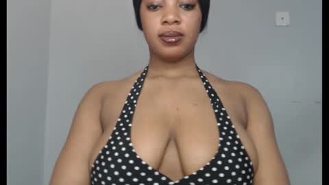 Snapshot of choco_chocox chatting on September 23, 2025, 8:39 am ESTHER online show from September 23, 2025, 8:39 am