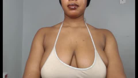 Snapshot of choco_chocox chatting on October 9, 2025, 7:50 am ESTHER online show from October 9, 2025, 7:50 am