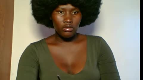 chocolate sabrina24 online show from January 10, 2026, 9:22 am