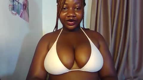 chocolateassgirl61 online show from January 13, 2026, 7:52 pm