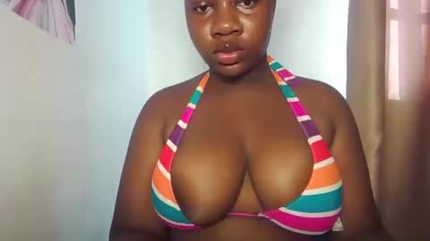 chocolateassgirl61 online show from March 13, 2026, 8:21 am