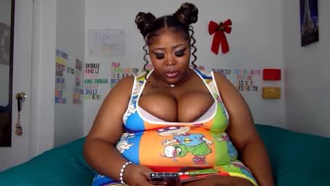 Snapshot of chocolatebunnyxx69 chatting on January 28, 2025, 1:18 am Melina online show from January 28, 2025, 1:18 am