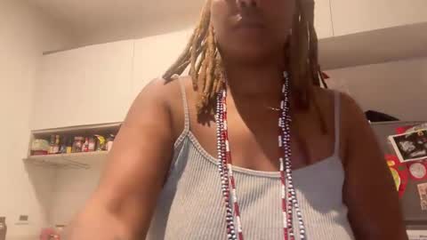 Snapshot of chocolatecakequeen chatting on February 6, 2025, 1:38 am ChocolateCakeQueen online show from February 6, 2025, 1:38 am