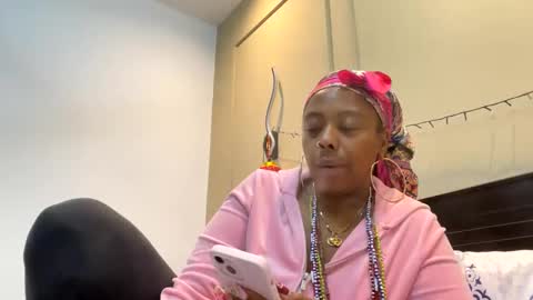 Snapshot of chocolatecakequeen chatting on March 3, 2025, 2:26 am ChocolateCakeQueen online show from March 3, 2025, 2:26 am