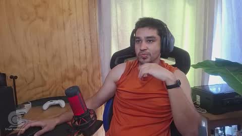 Snapshot of chocomate chatting on November 25, 2025, 12:16 pm chocomate online show from November 25, 2025, 12:16 pm