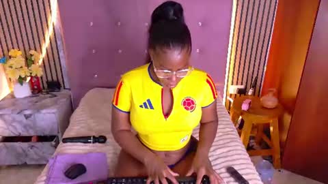 Snapshot of chocoo_dessert chatting on July 4, 2026, 6:19 am online show from July 4, 2026, 6:19 am