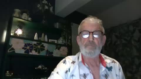 chris1404 online show from December 22, 2024, 1:12 am