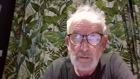 chris1404 online show from May 4, 2026, 8:05 pm