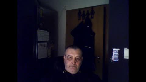 Snapshot of chris250268 chatting on January 1, 2025, 12:00 am Chris online show from January 1, 2025, 12:00 am