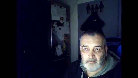 Snapshot of chris250268 chatting on November 9, 2025, 3:27 am Chris online show from November 9, 2025, 3:27 am