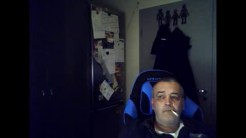 Snapshot of chris250268 chatting on December 20, 2025, 2:57 pm Chris online show from December 20, 2025, 2:57 pm