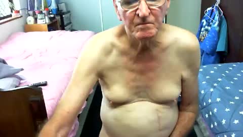 Snapshot of chris51117 chatting on December 28, 2024, 9:30 pm Chris online show from December 28, 2024, 9:30 pm