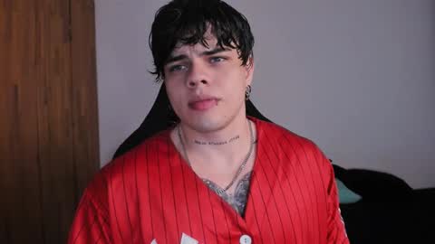 Snapshot of chris_cooperr chatting on February 5, 2025, 3:34 am Chris Cooper Independent model online show from February 5, 2025, 3:34 am