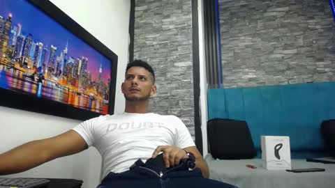 chris_dick2 online show from February 3, 2026, 6:00 am