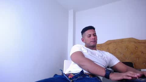 chris_dick2 online show from June 24, 2026, 4:11 am