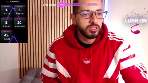 cris         Twitter magnum101010 insta magnumc20 online show from December 2, 2025, 12:43 pm