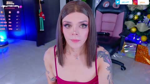 Snapshot of chris_parker01 chatting on December 19, 2024, 12:12 pm juli Instagram july rv17 - Twitter juli rv17 online show from December 19, 2024, 12:12 pm